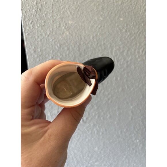 Victoria Carlsbad Austrian Porcelain 2 - "Shoes of Glass" Collection - Picture 13 of 14